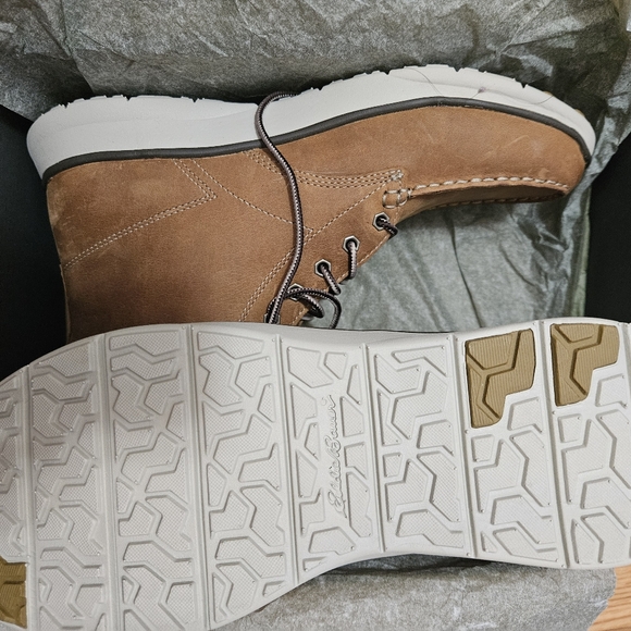 Size 11 Mens Eddie Bauer Severson Boots - Picture 2 of 5
